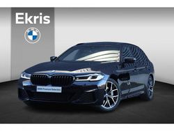 M carbonschwarz Gebruikt 2024 BMW 530e Comfort Edition Stationwagen | € 52.900 (Eerlijke prijs)