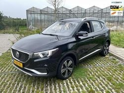 Zwart Gebruikt 2020 MG ZS Luxury Sedan | € 11.999 (Goede deal)
