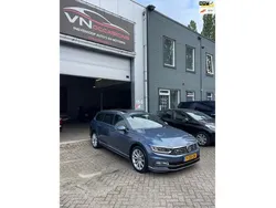 Blauw Gebruikt 2018 VW Passat R-line Stationwagen | € 16.950 (Goede deal)