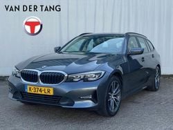 Grijs Gebruikt 2021 BMW 318 Efficient Dynamics Stationwagen | € 27.995 (Goede deal)
