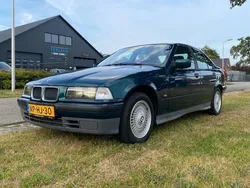 Groen, metallic lak Gebruikt 1996 BMW 316 Sedan | € 1.799