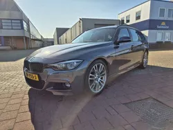 Grijs Gebruikt 2019 BMW 318 M Sport Stationwagen | € 17.250 (Eerlijke prijs)