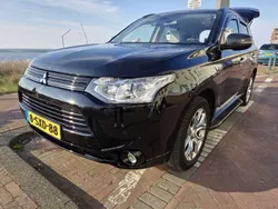 Zwart Gebruikt 2013 Mitsubishi Outlander P-HEV Instyle Stationwagen | € 10.800 (Eerlijke prijs)