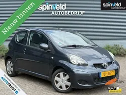 Grijs Gebruikt 2010 Toyota Aygo Comfort Hatchback | € 3.299 (Eerlijke prijs)