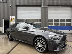 Grijs Gebruikt 2022 Mercedes E300 Business Sedan | € 51.500 (Iets duurder)
