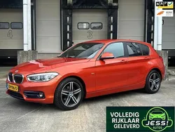 Oranje Gebruikt 2016 BMW 118 Executive Hatchback | € 16.450 (Eerlijke prijs)