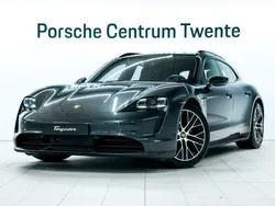 Grijs Gebruikt 2024 Porsche Taycan Performance Package Sedan | € 74.900 (Super prijs)