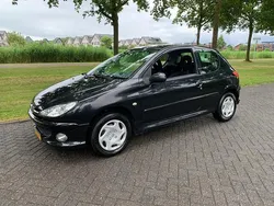 Zwart Gebruikt 2006 Peugeot 206 Hatchback | € 1.750 (Iets duurder)
