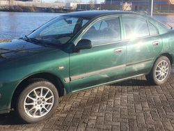 Groen Gebruikt 2000 Mitsubishi Carisma Hatchback | € 995