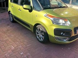 Geel Gebruikt 2010 Citroën C3 Picasso MPV | € 2.550 (Eerlijke prijs)
