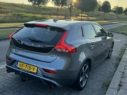 Grijs Gebruikt 2015 Volvo V40 R-Design Stationwagen | € 6.500 (Eerlijke prijs)