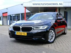 Zwart Gebruikt 2022 BMW 530 Comfort Edition Stationwagen | € 36.950 (Goede deal)
