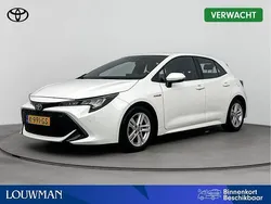 Wit Gebruikt 2021 Toyota Corolla Business Edition Hatchback | € 18.445 (Eerlijke prijs)