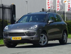 Grijs, metallic lak Gebruikt 2010 Porsche Cayenne SUV | € 17.499 (Iets duurder)