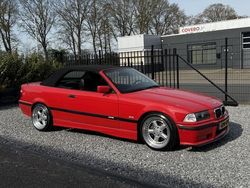 Rood Gebruikt 1997 BMW 320 M Sport Cabriolet | € 12.950