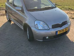 Grijs Gebruikt 2004 Toyota Yaris Sport Hatchback | € 2.500 (Super prijs)