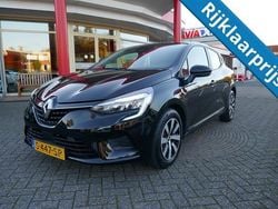 Zwart Gebruikt 2023 Renault Clio V Equilibre Hatchback | € 15.900 (Eerlijke prijs)