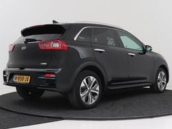 Zwart (metallic) Gebruikt 2020 Kia e-Niro SUV | € 18.599 (Super prijs)