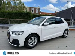 Wit, metallic lak Gebruikt 2023 Audi A1 Sportback Proline Hatchback | € 25.995 (Eerlijke prijs)