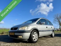 Grijs Gebruikt 2001 Opel Zafira Elegance MPV | € 1.250 (Eerlijke prijs)