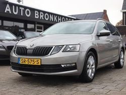 Grijs Gebruikt 2018 Skoda Octavia Business Line Stationwagen | € 10.950 (Goede deal)