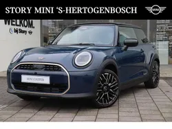 Blauw, metallic lak Nieuw 2025 Mini Cooper Favoured Hatchback | € 43.250 (Iets duurder)