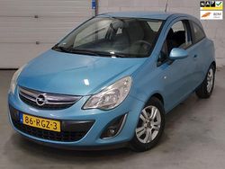 Blauw (metallic) Gebruikt 2011 Opel Corsa Cosmo Hatchback | € 1.950 (Eerlijke prijs)