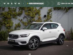 Wit Gebruikt 2022 Volvo XC40 Inscription SUV | € 33.899 (Eerlijke prijs)