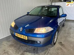 Blauw Gebruikt 2006 Renault Mégane II Dynamique Hatchback | € 999 (Goede deal)