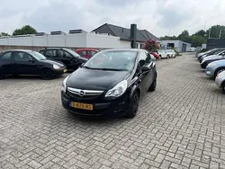 Zwart Gebruikt 2011 Opel Corsa Selection Hatchback | € 2.750 (Goede deal)