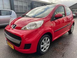 Rood Gebruikt 2011 Peugeot 107 Hatchback | € 3.750 (Eerlijke prijs)