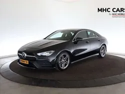 Zwart, metallic lak Gebruikt 2020 Mercedes CLA200 Business Coupé | € 27.200 (Goede deal)
