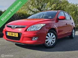 Rood Gebruikt 2007 Hyundai i30 Dynamiq Hatchback | € 3.399 (Eerlijke prijs)