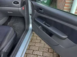 Gebruikt 2005 Ford Focus Trend Sedan | € 1.150 (Eerlijke prijs)