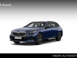 Blauw Nieuw 2025 BMW 530e M Sport Stationwagen | € 84.670 (Super prijs)