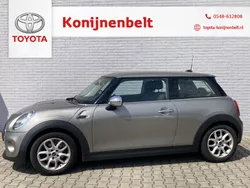 Grijs Gebruikt 2017 Mini ONE Business Hatchback | € 10.995 (Eerlijke prijs)