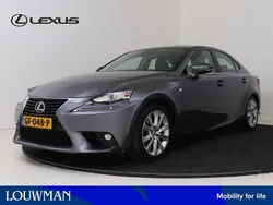Grijs, metallic lak Gebruikt 2015 Lexus IS300 Sedan | € 19.950 (Iets duurder)