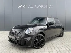 Zwart Gebruikt 2021 Mini Cooper Hatchback | € 27.450 (Duur)