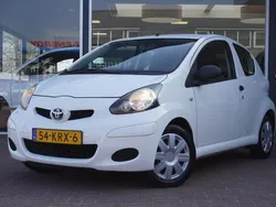 Wit Gebruikt 2010 Toyota Aygo Hatchback | € 2.950 (Duur)