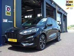 Zwart Gebruikt 2023 Ford Kuga ST-Line X SUV | € 34.370 (Iets duurder)