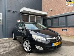 Zwart Gebruikt 2011 Opel Astra Edition Hatchback | € 5.250 (Eerlijke prijs)