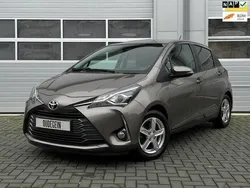 , metallic lak Gebruikt 2019 Toyota Yaris Edition Hatchback | € 13.950 (Goede deal)