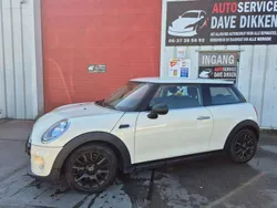 Wit Gebruikt 2017 Mini ONE Business Hatchback | € 14.500 (Eerlijke prijs)