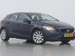 Blauw Gebruikt 2015 Volvo V40 Momentum Stationwagen | € 8.800 (Eerlijke prijs)