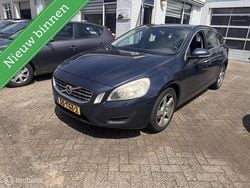 Blauw Gebruikt 2011 Volvo V60 Summum Stationwagen | € 3.475 (Super prijs)