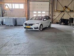 Wit Gebruikt 2018 Skoda Octavia RS Stationwagen | € 18.995 (Eerlijke prijs)