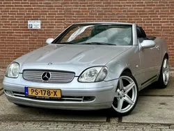 Grijs, metallic lak Gebruikt 1997 Mercedes SLK200 Elegance Cabriolet | € 3.950 (Eerlijke prijs)
