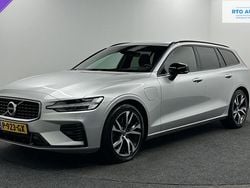 Grijs Gebruikt 2020 Volvo V60 R-Design Stationwagen | € 32.500 (Goede deal)
