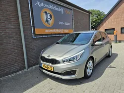 Grijs Gebruikt 2016 Kia Ceed Hatchback | € 9.445 (Eerlijke prijs)