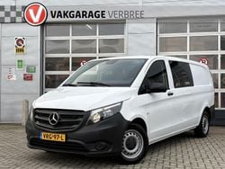 Wit (metallic) Gebruikt 2022 Mercedes Vito Sedan | € 26.940 (Eerlijke prijs)
